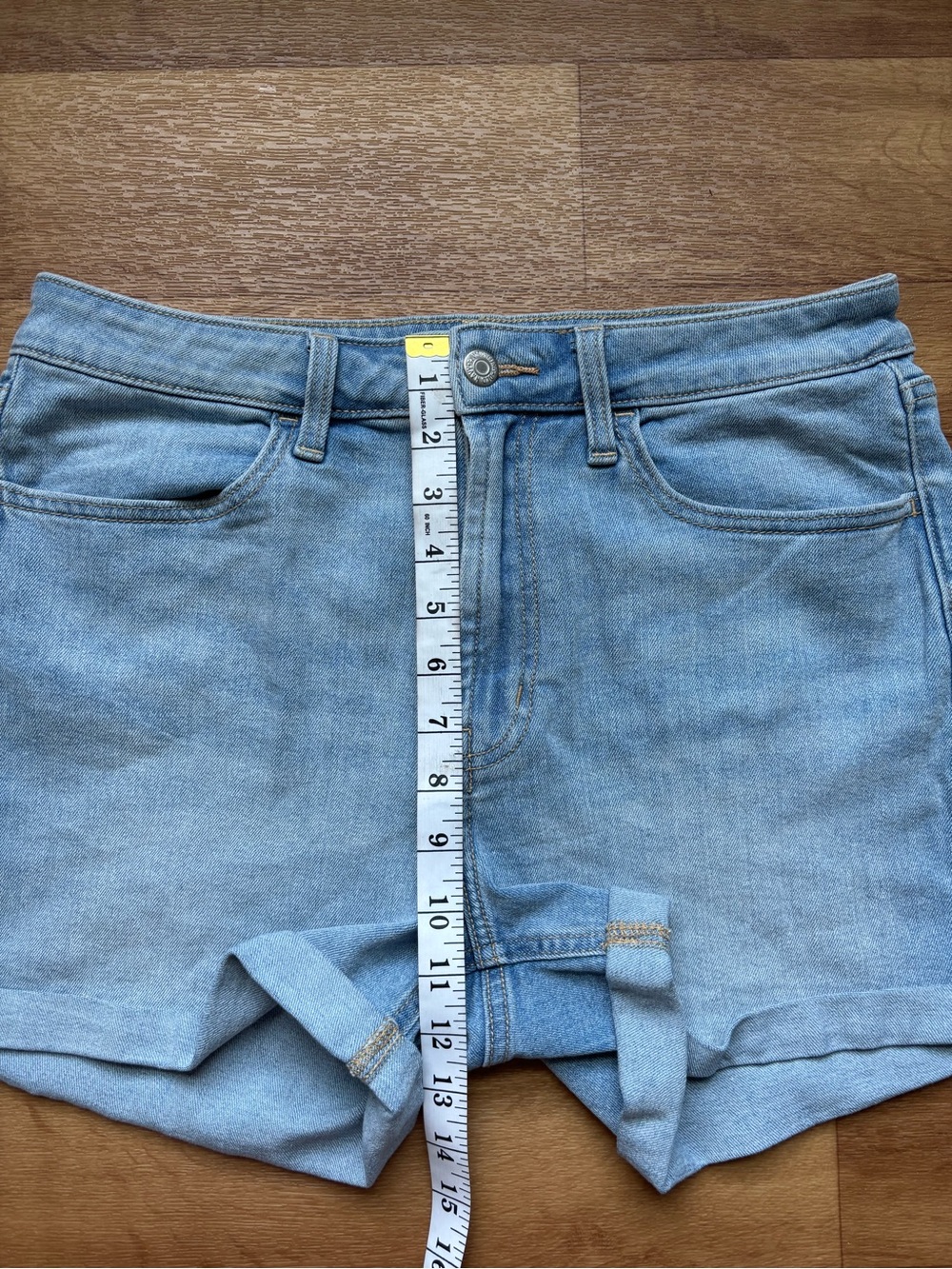 Old Navy Light Blue Denim Roll-Cuff Women's Shorts - Picture 7 of 9